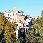 Palazzo Madeo - Residenza D' Epoca Bed & Breakfast