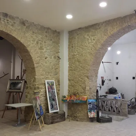 Palazzo Madeo - Residenza D' Epoca 4*