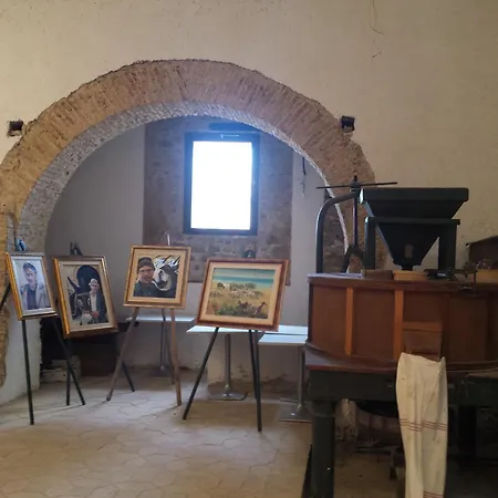 Palazzo Madeo - Residenza D' Epoca Bed & Breakfast 4*