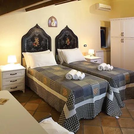 Palazzo Madeo - Residenza D' Epoca Bed & Breakfast Crosia