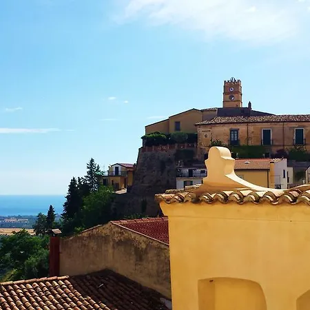 Palazzo Madeo - Residenza D' Epoca