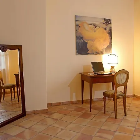 Bed & Breakfast Palazzo Madeo - Residenza D' Epoca 4*