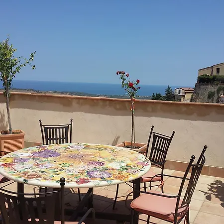 B&B Palazzo Madeo - Residenza D' Epoca 4*