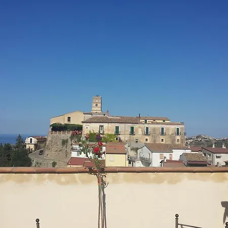 Bed & Breakfast Palazzo Madeo - Residenza D' Epoca 4*