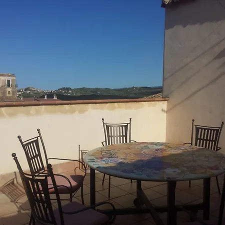 Palazzo Madeo - Residenza D' Epoca 4* Crosia