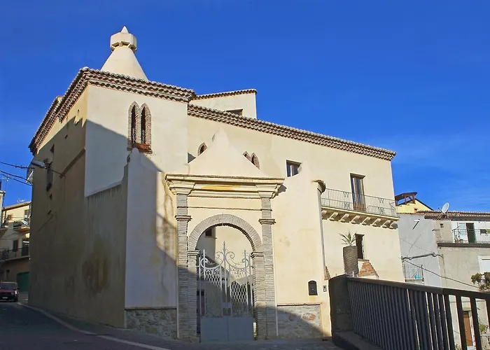 Palazzo Madeo - Residenza D' Epoca 4* Crosia