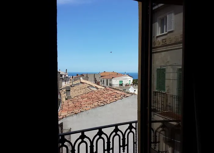 Alojamento de Acomodação e Pequeno-almoço Palazzo Madeo - Residenza D' Epoca