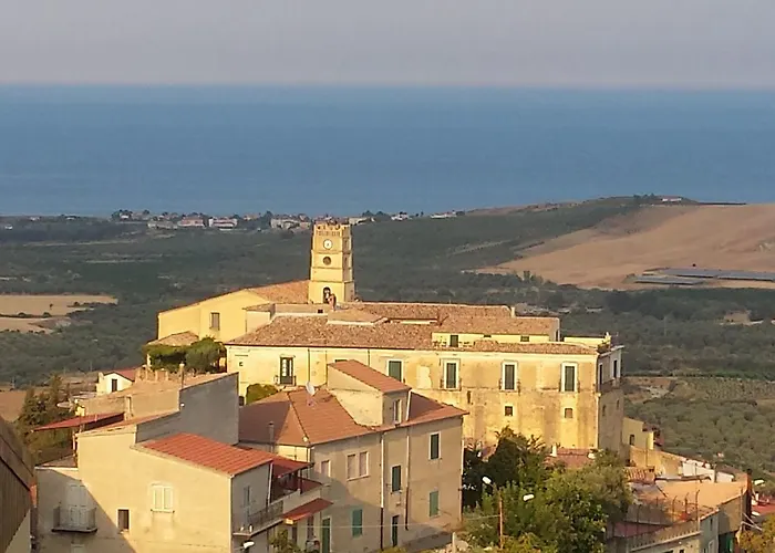 Palazzo Madeo - Residenza D' Epoca 4*